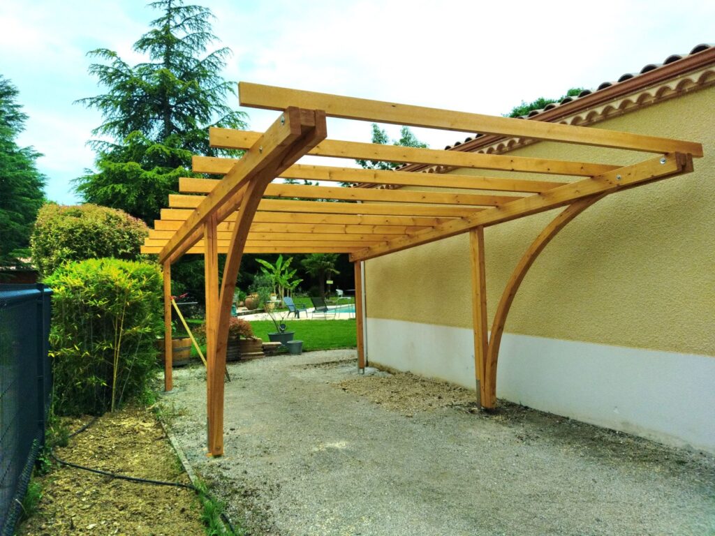 Carport en bois à Montauban dans le Tarn et Garonne