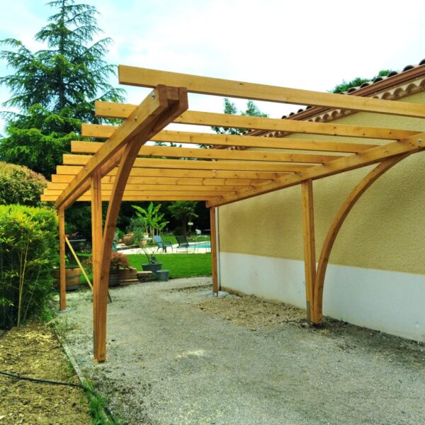 Carport en bois à Montauban dans le Tarn et Garonne