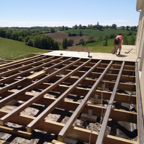 Réalisation d'une terrasse en bois dans le Tarn et Garonne